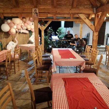 Etno Selo Lelic Bed & Breakfast Valjevo Ngoại thất bức ảnh