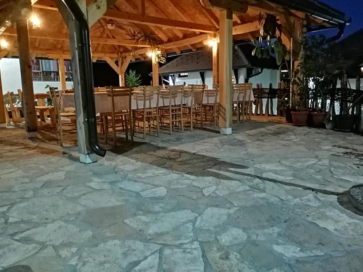 Etno Selo Lelic Bed & Breakfast Valjevo Ngoại thất bức ảnh