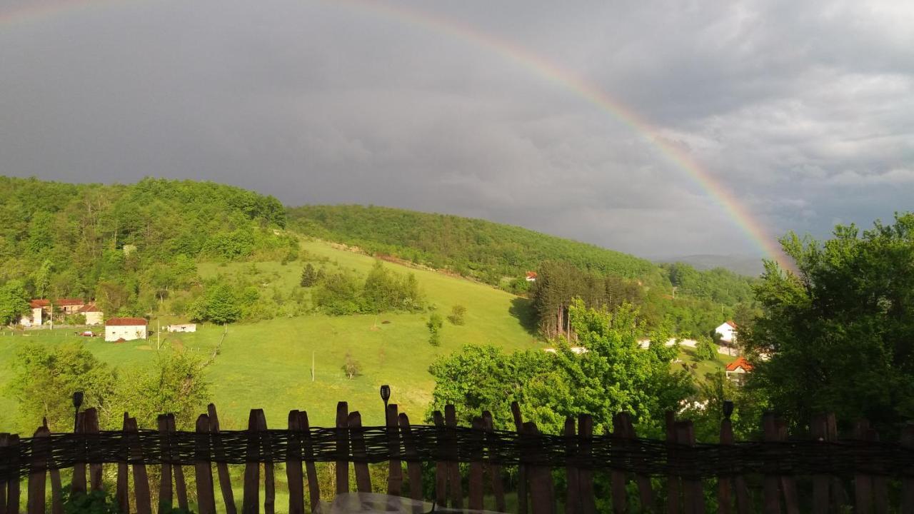 Etno Selo Lelic Bed & Breakfast Valjevo Ngoại thất bức ảnh