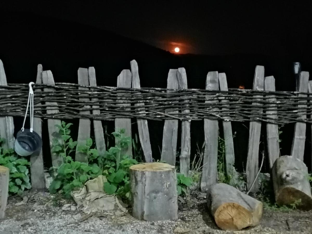 Etno Selo Lelic Bed & Breakfast Valjevo Ngoại thất bức ảnh