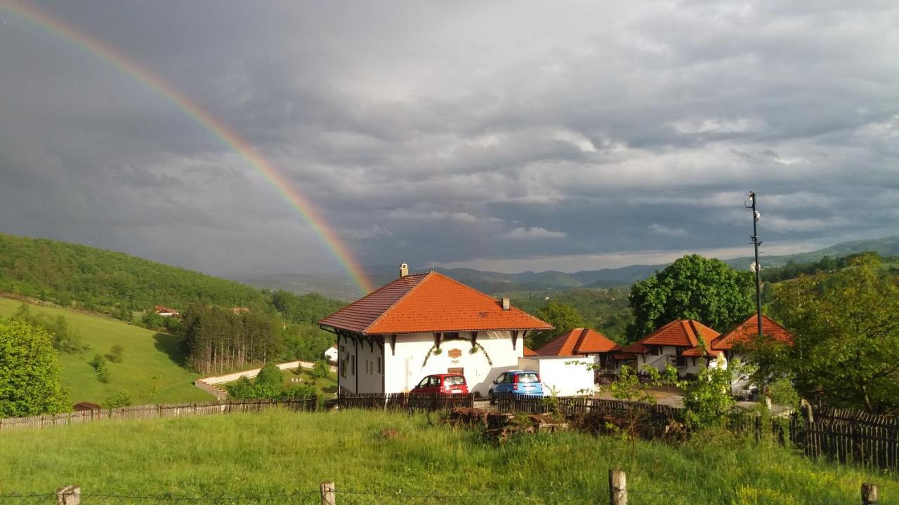 Etno Selo Lelic Bed & Breakfast Valjevo Ngoại thất bức ảnh
