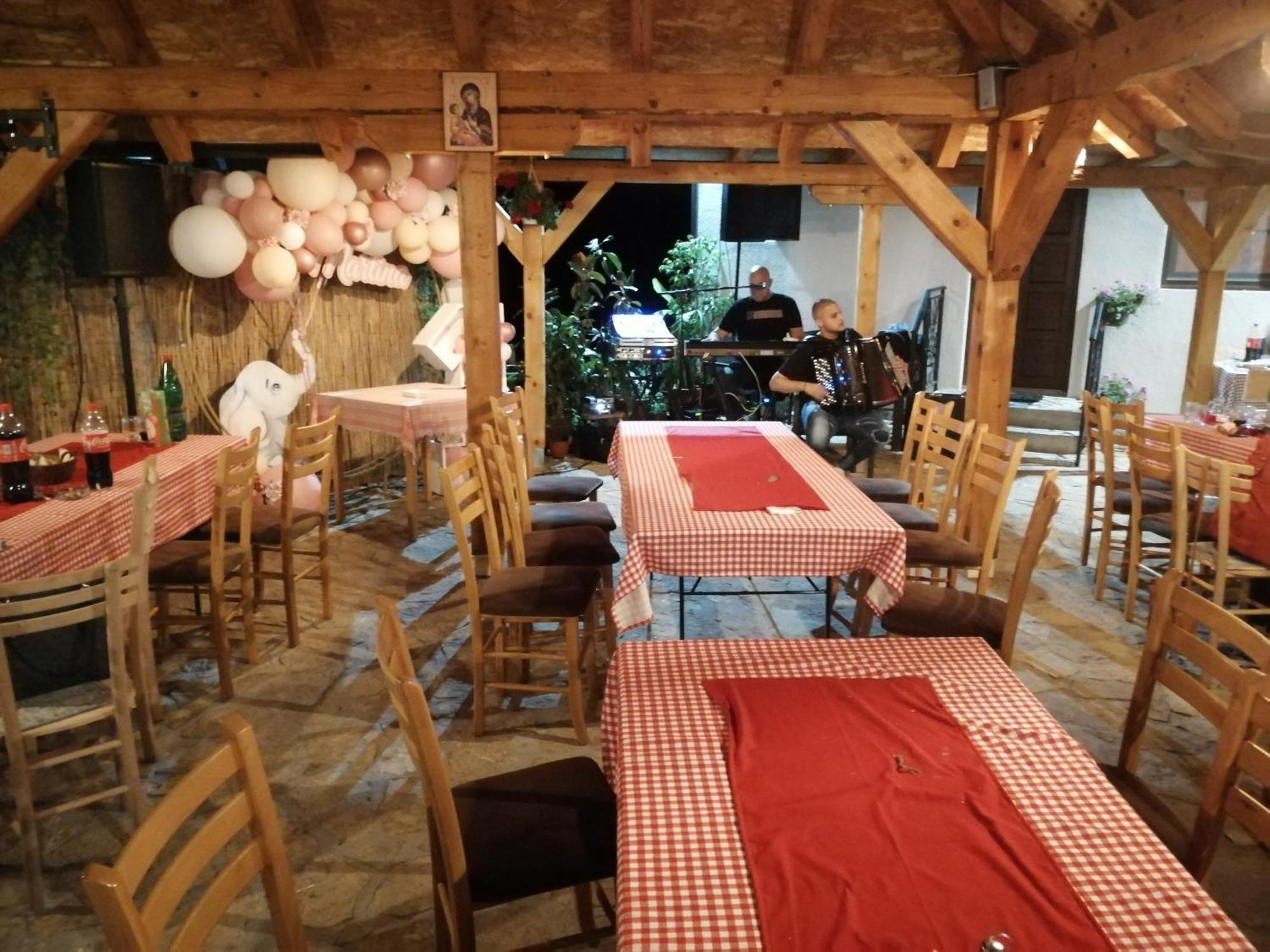 Etno Selo Lelic Bed & Breakfast Valjevo Ngoại thất bức ảnh