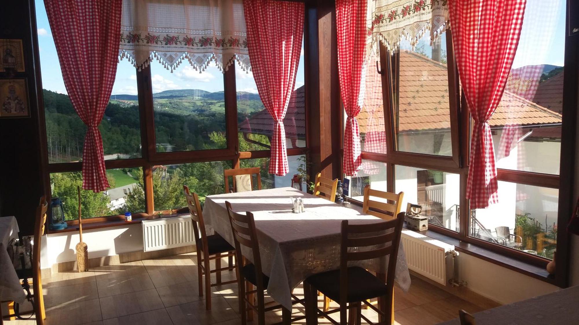 Etno Selo Lelic Bed & Breakfast Valjevo Ngoại thất bức ảnh