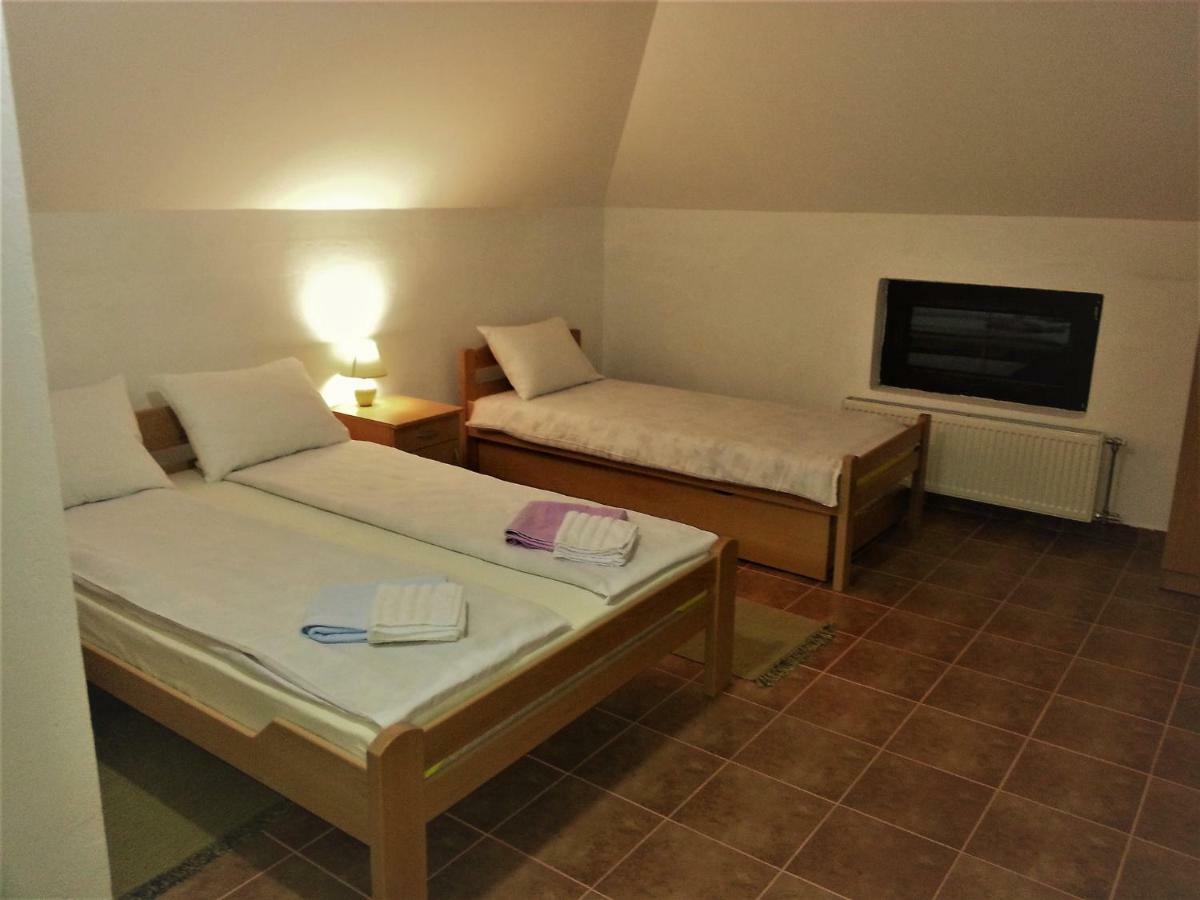 Etno Selo Lelic Bed & Breakfast Valjevo Ngoại thất bức ảnh